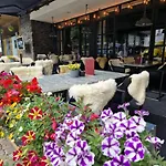 Cafe Schneider *