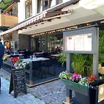 Apartament Cafe Schneider *